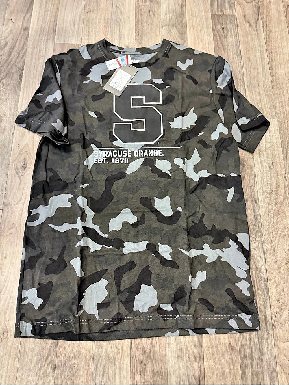 Syracuse Orange Camo Graphic T-Shirt Men’s Large NWT Captivating Apparel